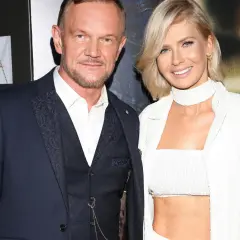 Cezary i Edyta Pazura pozują do zdjęcia.