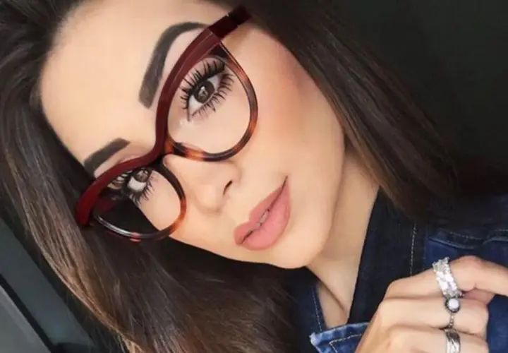 Czy okulary kujonki są modne? Trendy i stylizacje 2023