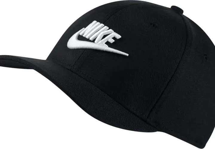 Ile kosztuje czapka z Nike? Ceny różnych modeli i gdzie kupić taniej